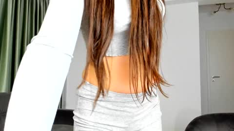 Ela online show from 01-14-26, 06:52