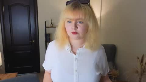 Anna online show from 09-14-25, 09:08