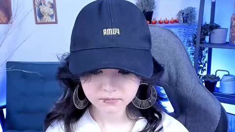 Snapshot of elainebeness chatting on 03-07-25, 01:42 Your sweet girl online show from 03-07-25, 01:42