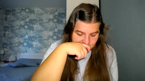 Snapshot of elanis_blair chatting on 09-25-25, 07:56 Elanis online show from 09-25-25, 07:56