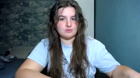 Elanis online show from 05-16-26, 01:02