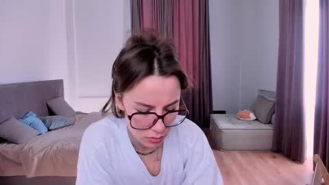 Snapshot of elannand chatting on 03-10-26, 06:18 ELA 3 online show from 03-10-26, 06:18