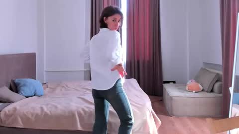 Snapshot of elannand chatting on 03-19-26, 06:28 ELA 3 online show from 03-19-26, 06:28