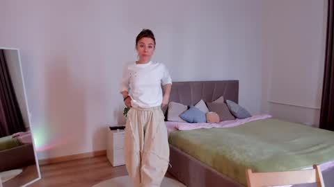 ELA 3 online show from 05-14-26, 06:42