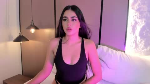 elara_bloom_ online show from 04-28-26, 02:21