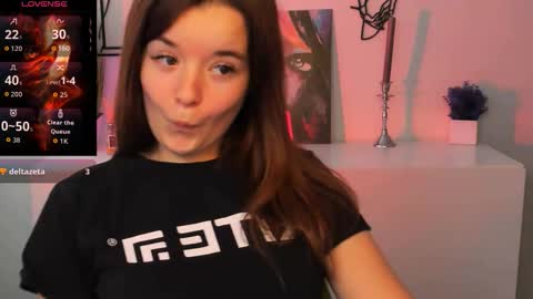 Snapshot of elara_mi chatting on 10-26-25, 09:37 elara_mi online show from 10-26-25, 09:37