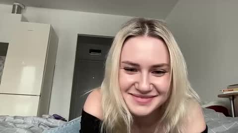 elaraluxxxe online show from 02-20-25, 12:25