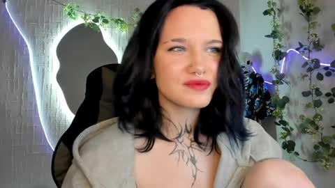 elastikiss online show from 05-18-26, 11:32