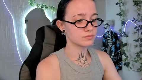 elastikiss online show from 06-23-26, 07:50