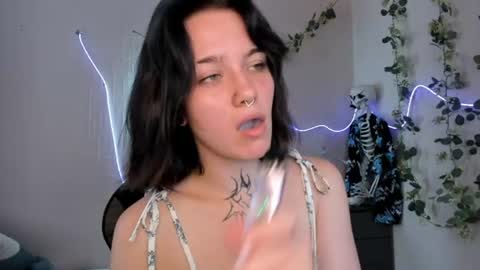 elastikiss online show from 06-27-26, 07:24