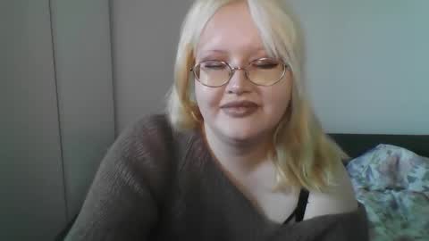 elayne_sweet online show from 04-15-26, 08:10
