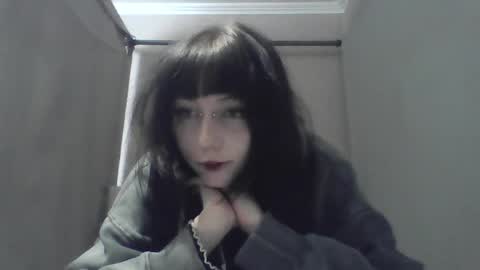 Lia online show from 04-25-26, 11:35