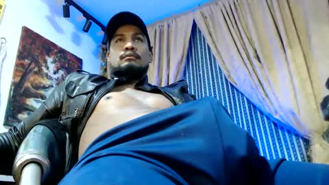 Snapshot of elcaballeroblack chatting on 10-08-25, 01:36 elcaballeroblack online show from 10-08-25, 01:36