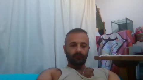 daniel18cmx online show from 10-26-25, 07:36