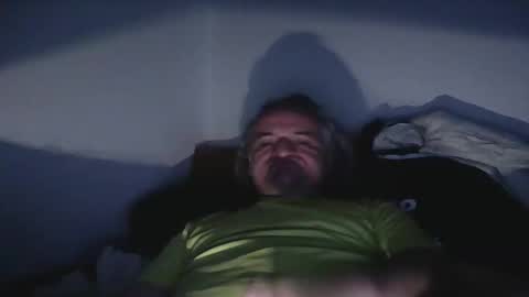 Snapshot of elcretinmo chatting on 05-18-26, 12:18 elcretinmo online show from 05-18-26, 12:18