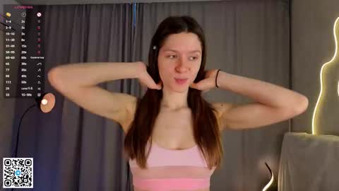 Snapshot of eldabarritt chatting on 09-10-25, 04:12 Mia online show from 09-10-25, 04:12