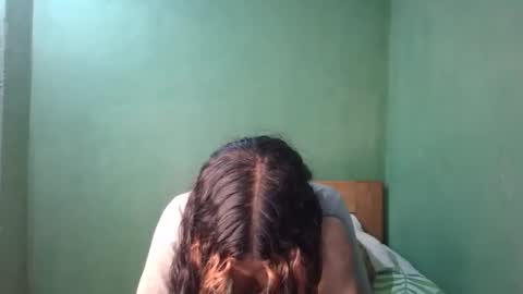 Snapshot of eldie69 chatting on 03-12-26, 04:35 eldie69 online show from 03-12-26, 04:35