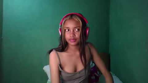 Snapshot of eldie69 chatting on 05-05-26, 07:00 eldie69 online show from 05-05-26, 07:00