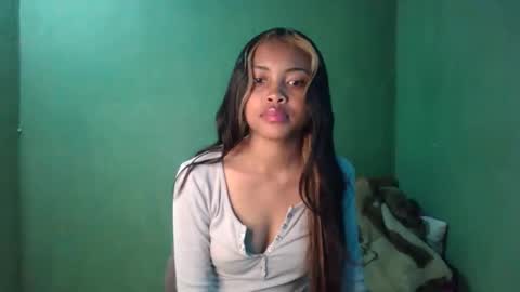 Snapshot of eldie69 chatting on 05-10-26, 12:21 eldie69 online show from 05-10-26, 12:21