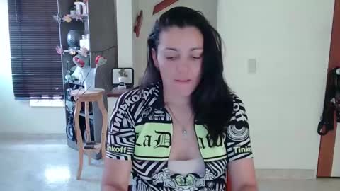 Snapshot of electra_mark chatting on 02-04-25, 09:31 Karina and Melisa online show from 02-04-25, 09:31