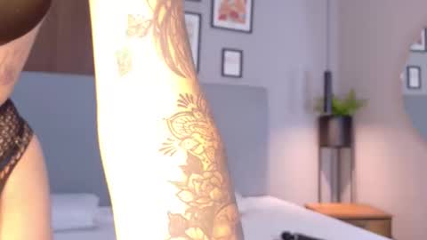 ELECTRA  online show from 10-18-25, 07:03