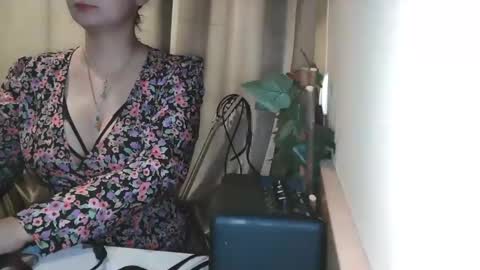 Julia Follow me on Onlyfansju grosroberts online show from 01-18-25, 10:17