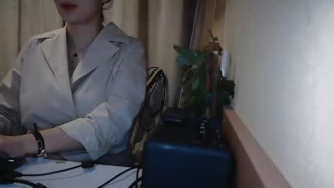 Julia Follow me on Onlyfansju grosroberts online show from 01-26-25, 09:18