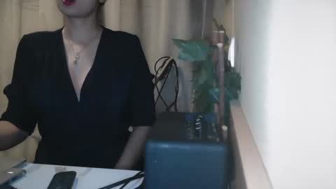 Julia Follow me on Onlyfansju grosroberts online show from 02-01-25, 08:58