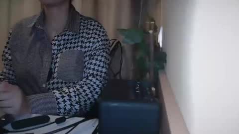 Julia Follow me on Onlyfansju grosroberts online show from 02-02-25, 10:35