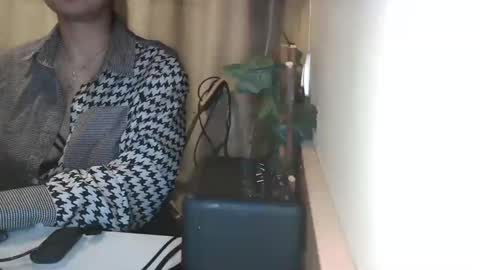 Julia Follow me on Onlyfansju grosroberts online show from 02-02-25, 09:02