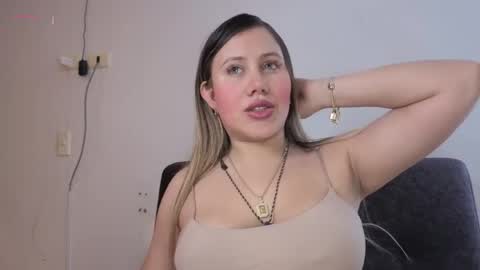 Snapshot of eleecttraa_12 chatting on 06-01-26, 06:42 Electra online show from 06-01-26, 06:42