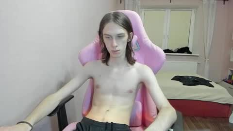 Snapshot of eleganc3 chatting on 11-10-25, 07:57 eleganc3 online show from 11-10-25, 07:57