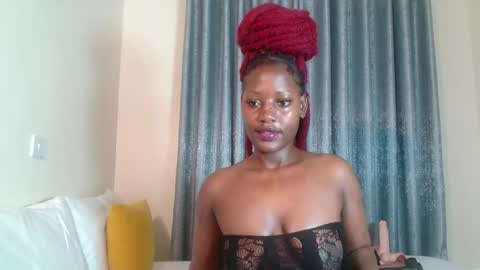 Snapshot of elegant_ebony chatting on 12-15-24, 12:40 Nika online show from 12-15-24, 12:40