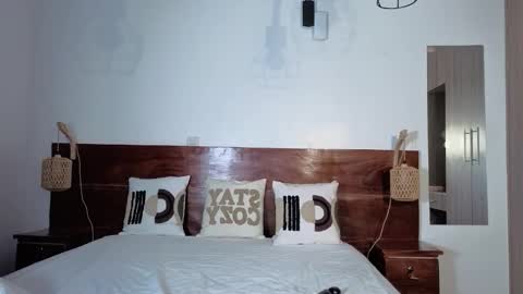 Snapshot of elegant_ebony chatting on 02-22-26, 11:25 Nika online show from 02-22-26, 11:25