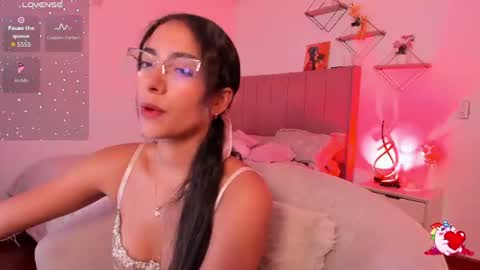 Snapshot of elegant_rouse chatting on 07-06-26, 09:28 Rouse online show from 07-06-26, 09:28