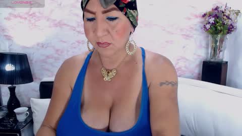 XIOMY   give LIKE on my page online show from 01-17-25, 12:10