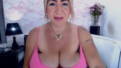 XIOMY   give LIKE on my page online show from 01-24-25, 12:20