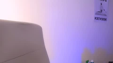 Snapshot of elektra_sky11 chatting on 01-31-25, 07:18 Elektra Sky online show from 01-31-25, 07:18