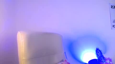 Snapshot of elektra_sky11 chatting on 11-14-25, 08:40 Elektra Sky online show from 11-14-25, 08:40