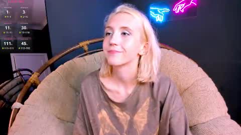 Elen  online show from 06-14-26, 11:23