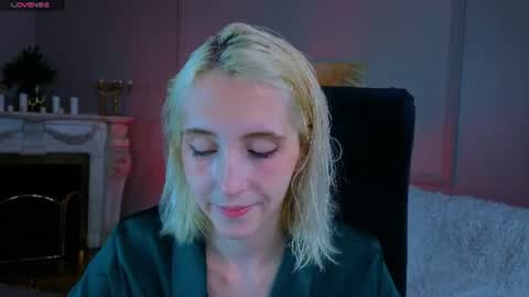 Elen  online show from 06-25-26, 05:23