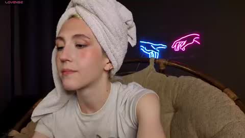 Elen  online show from 07-08-26, 07:35