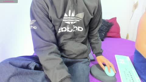 Snapshot of elena_and_derek chatting on 12-29-24, 11:07 Elena Derek online show from 12-29-24, 11:07