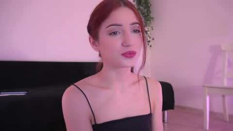 Snapshot of elena_li chatting on 03-10-25, 12:07 elena_li online show from 03-10-25, 12:07