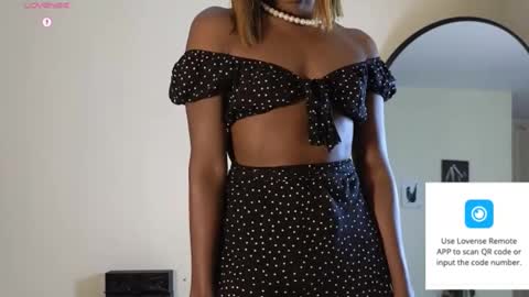 Snapshot of elena_love1111 chatting on 12-04-24, 04:16 Elena online show from 12-04-24, 04:16