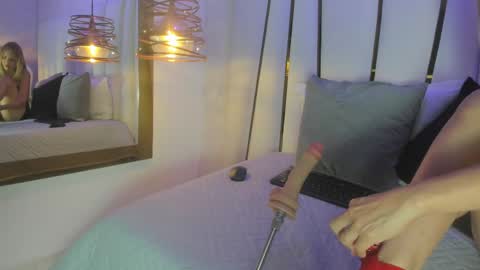 Elena online show from 04-29-26, 07:09