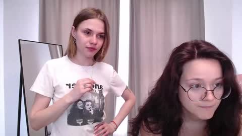 Elena online show from 05-21-26, 07:59