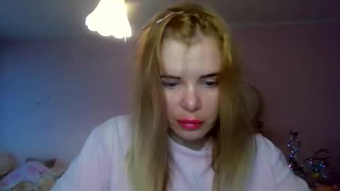 Elena online show from 12-19-25, 02:35