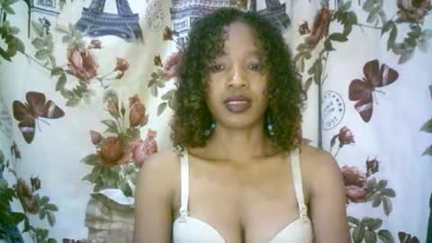 elenah013 online show from 12-16-25, 06:18