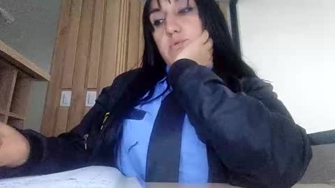 elenaramospulido online show from 09-26-25, 10:52